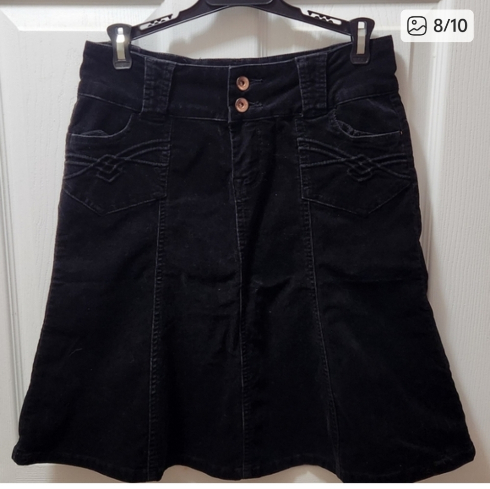 Rewind Black A-Line Corduroy Knee-Length Skirt Sz 5 EUC Countrycore